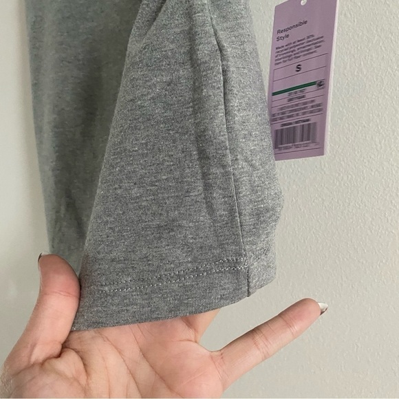 Wild FABLE NWT Slim Fit Cropped Cami Tank Top Basic Grey - Picture 7 of 10